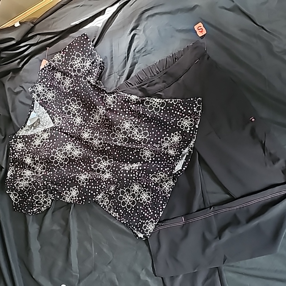Size Small Scrub set